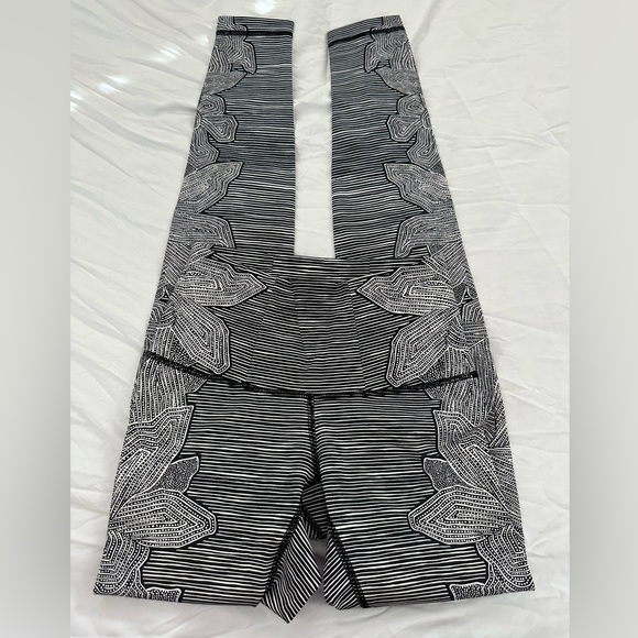 •LULULEMON/Wunder Under Leggings HR (4) - Picture 2 of 12